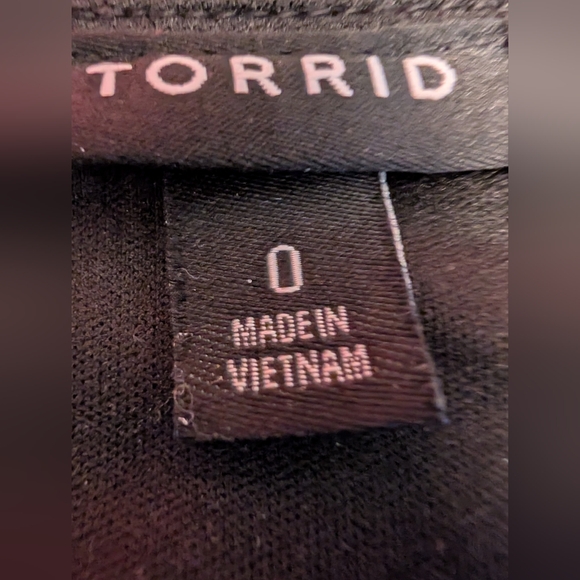 EUC Torrid Black and Gray Long Sleeve Dress - Picture 6 of 6